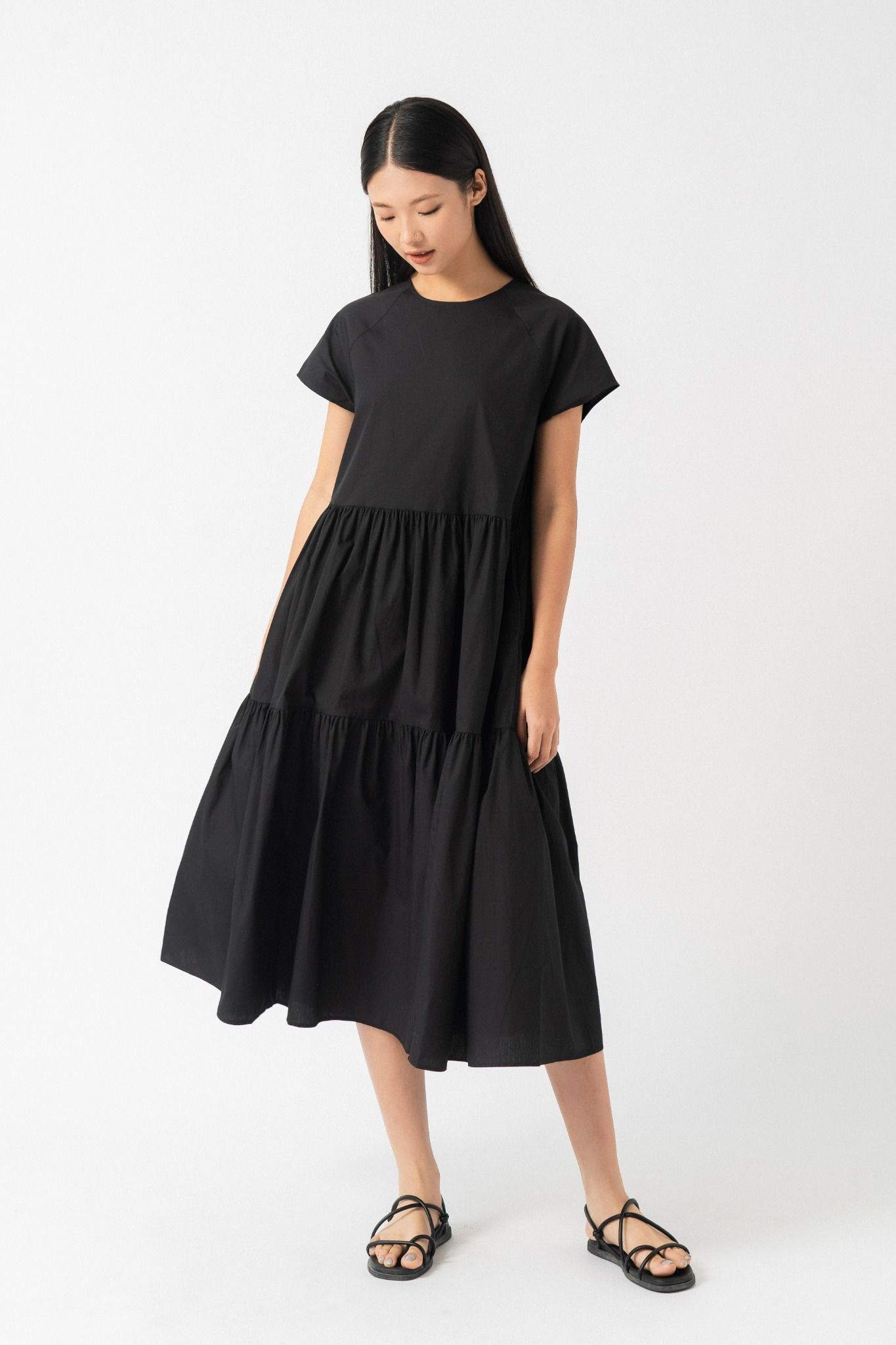  Đầm midi nữ poplin xếp tầng 
