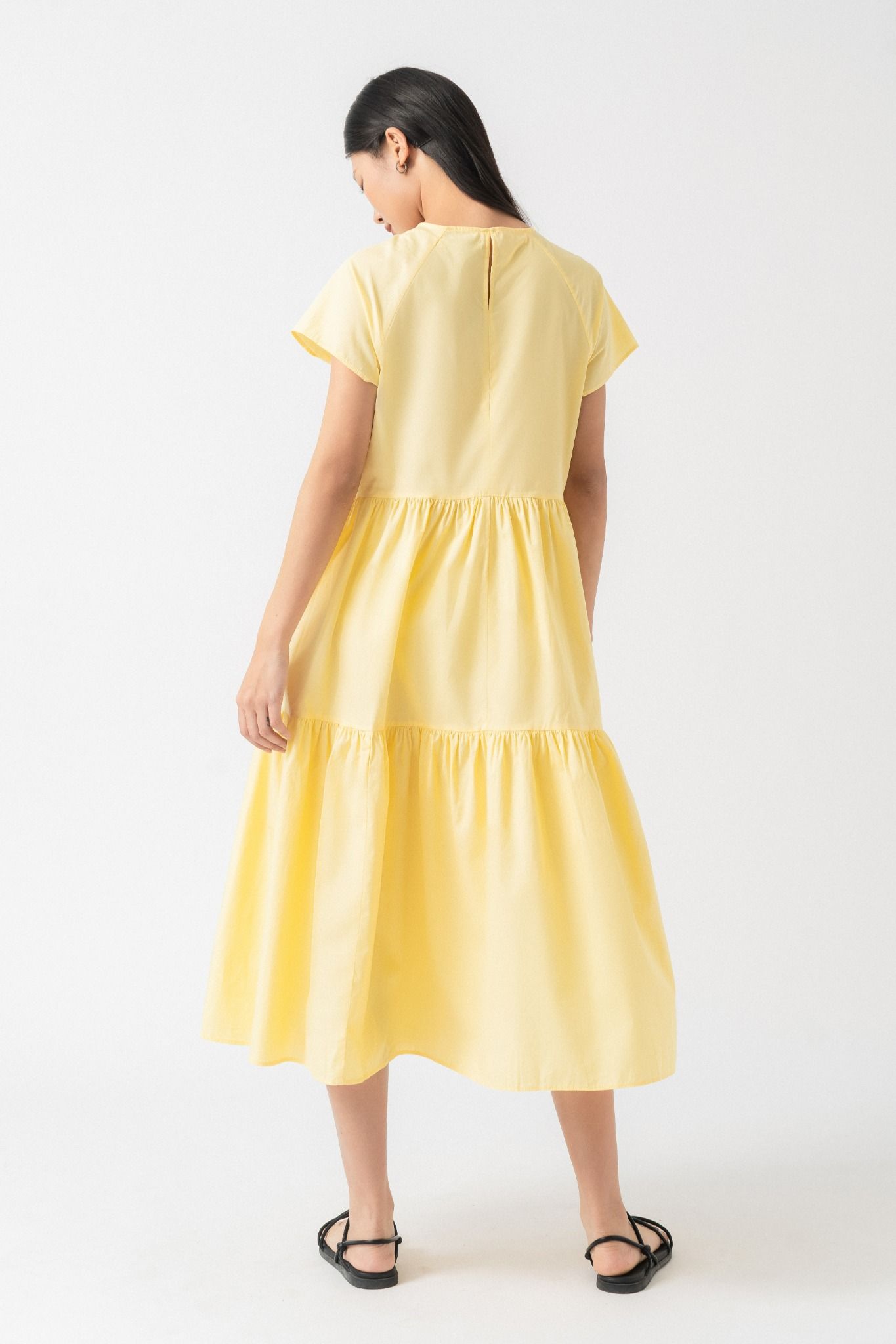  Đầm midi nữ poplin xếp tầng 
