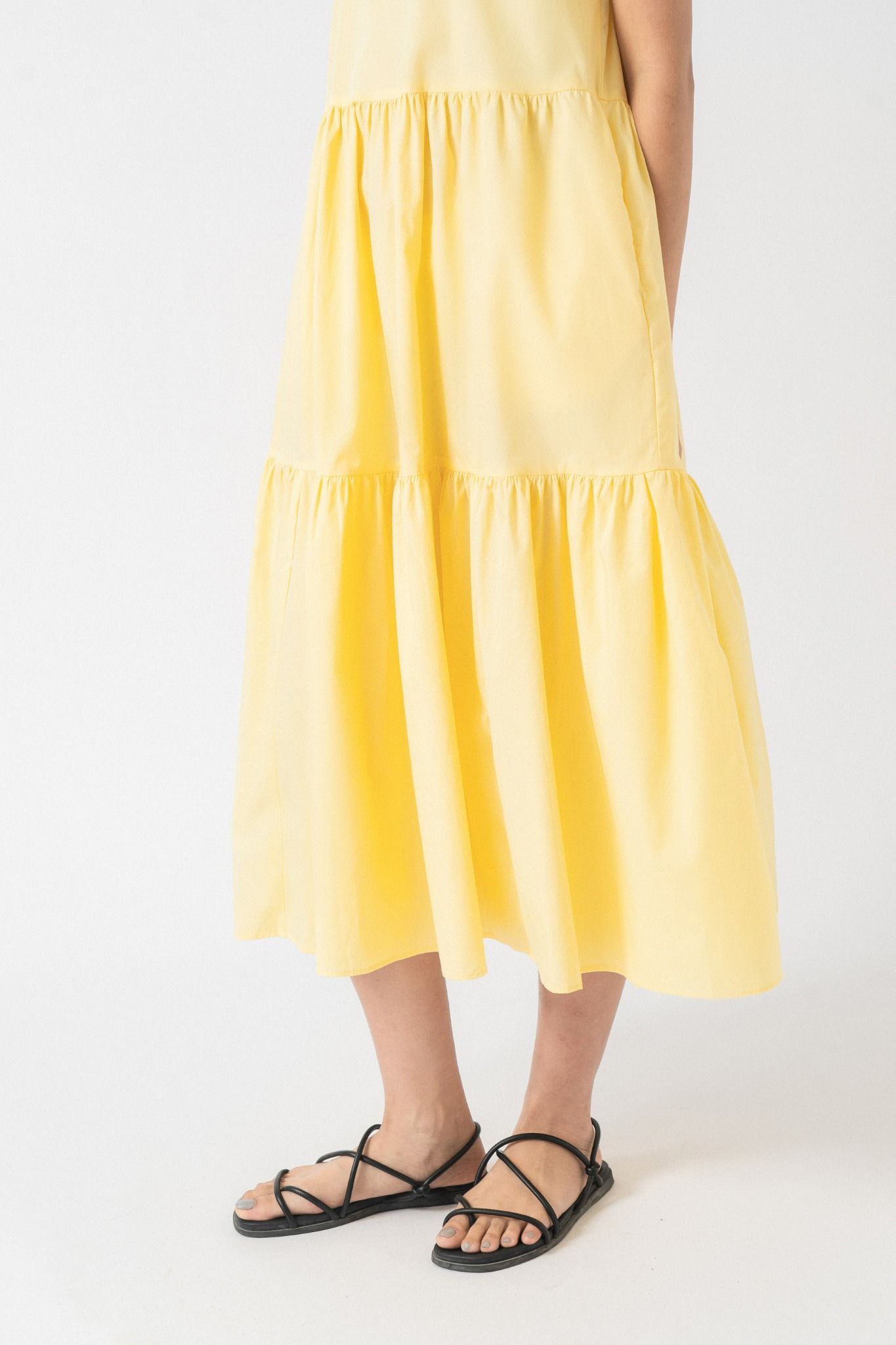  Đầm midi nữ poplin xếp tầng 