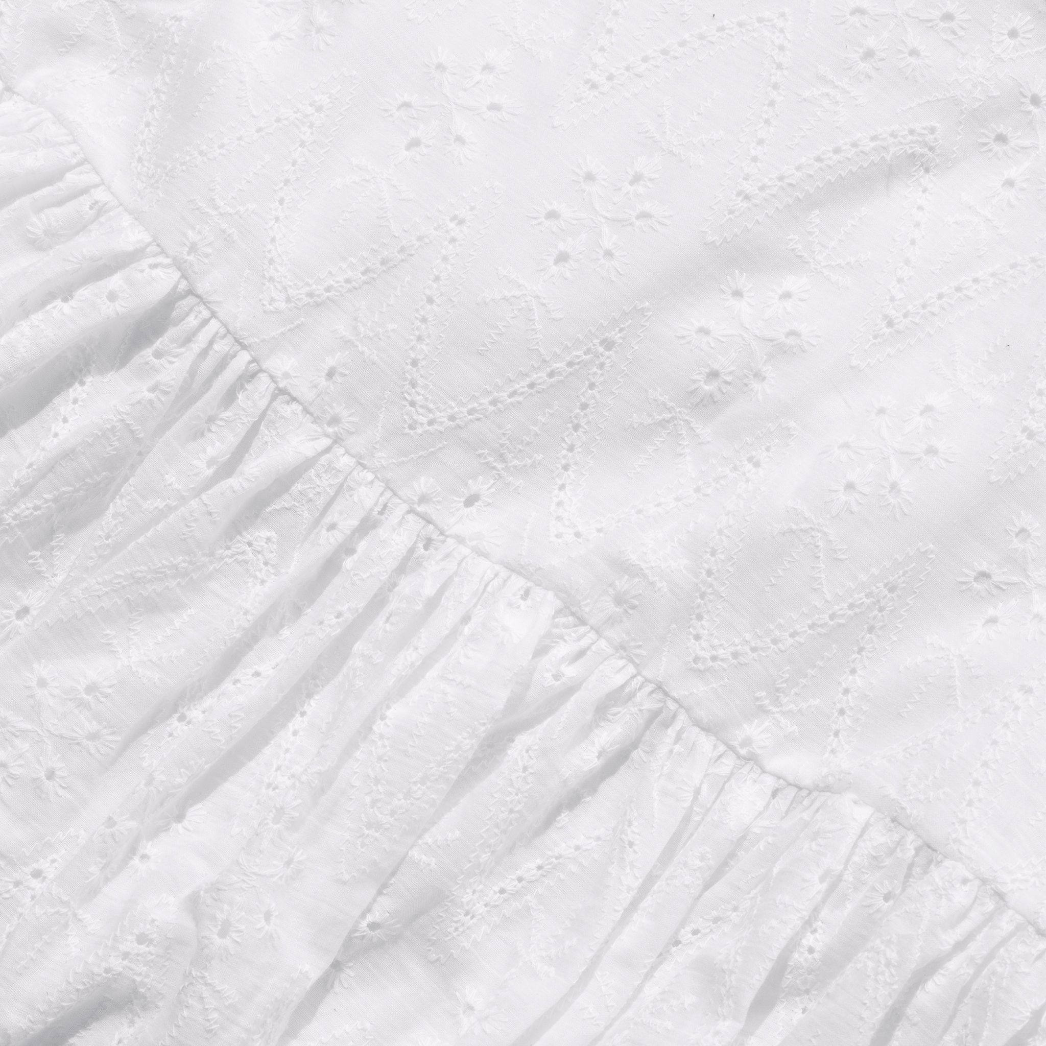  Váy ren mini dáng rộng 