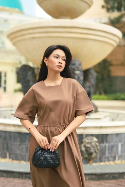  Váy Midi Nữ khoét lưng vải Poplin 
