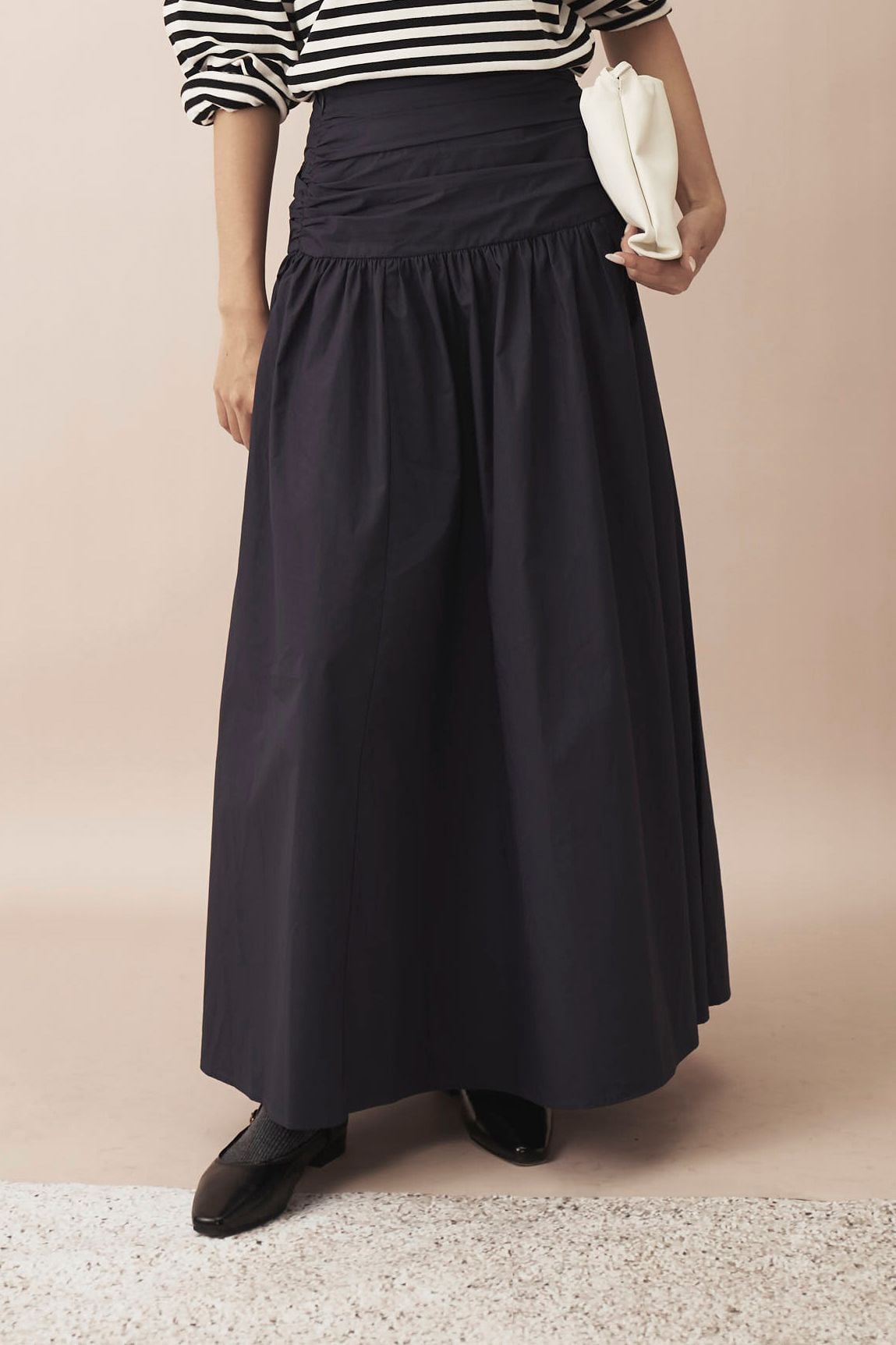  Chân váy midi nữ vải Poplin xếp ly ngang eo 