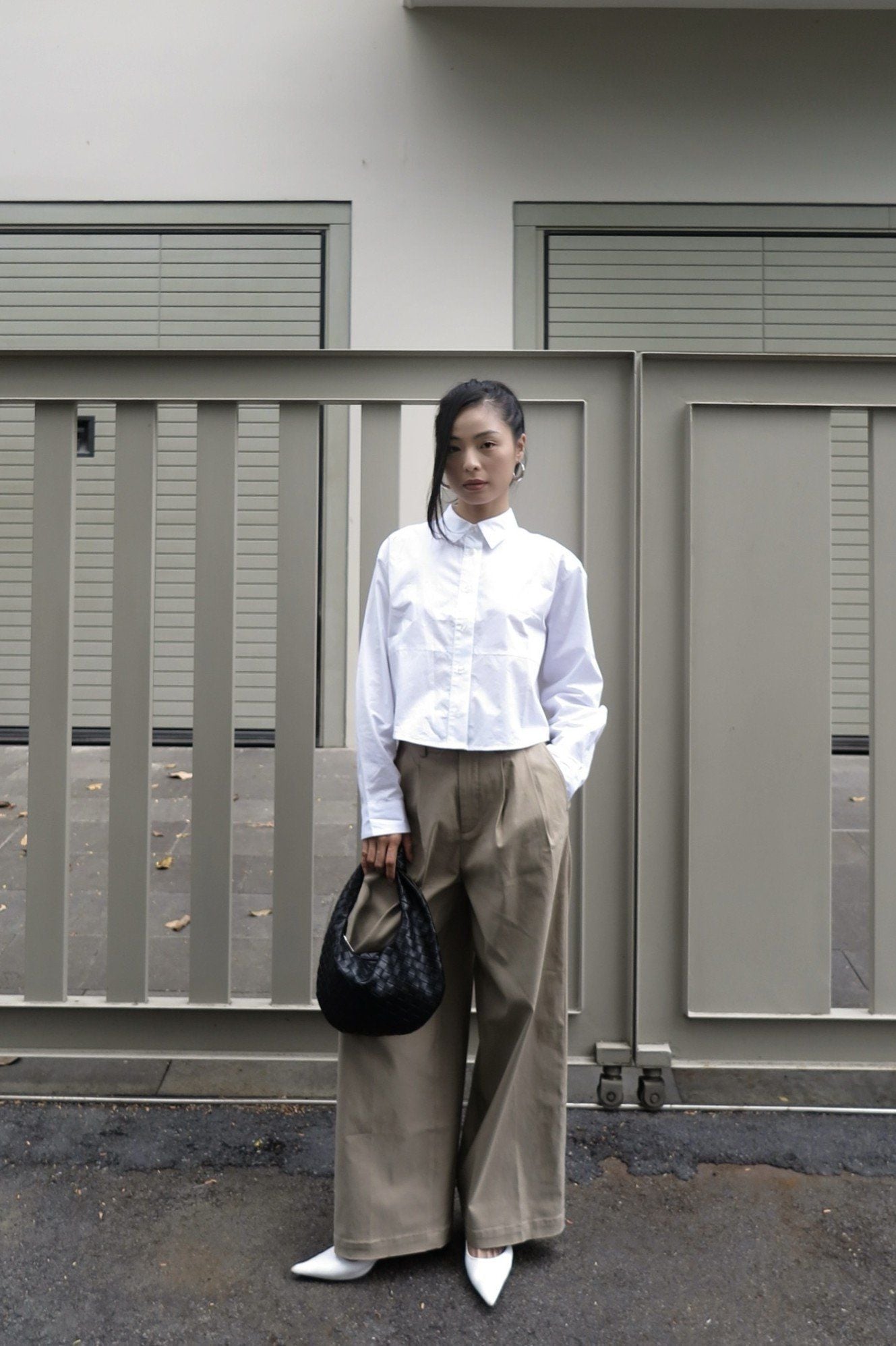  Quần khaki Nữ dáng Wide leg lửng xếp ly thân trước 