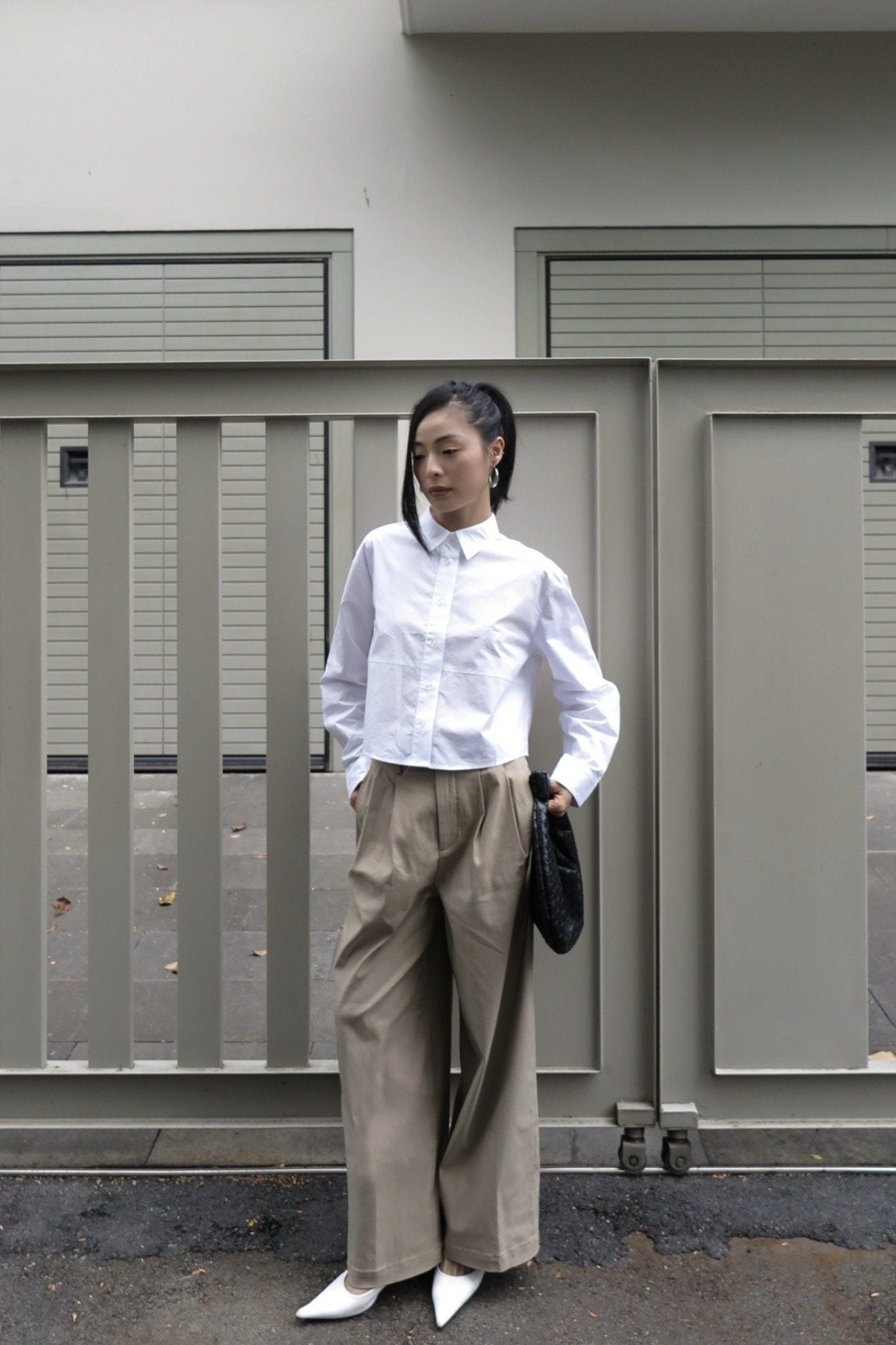  Quần khaki Nữ dáng Wide leg lửng xếp ly thân trước 