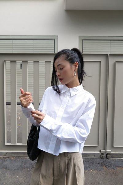  Áo sơ mi Nữ can thân dáng Boxy crop vải Poplin 