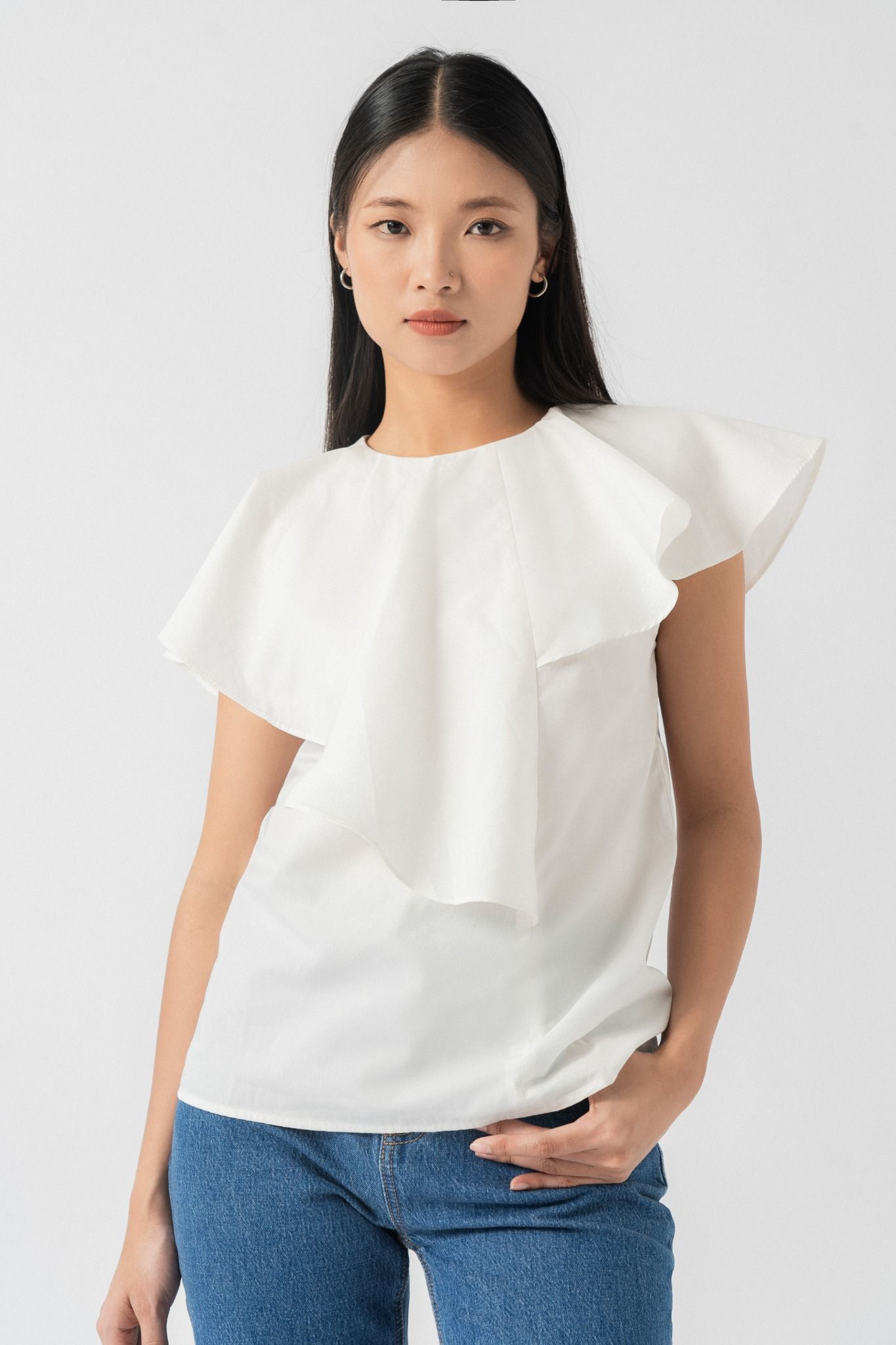 Áo nữ chi tiết cổ bèo 