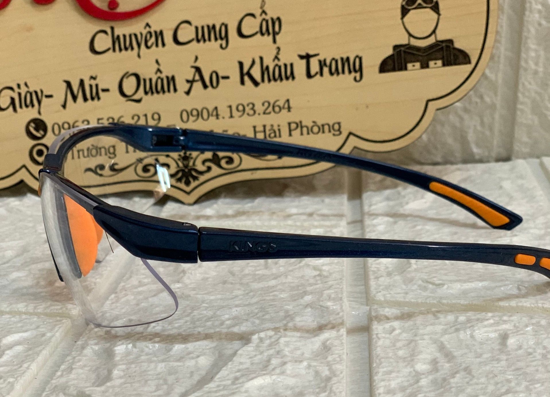 Kính Bảo Hộ King