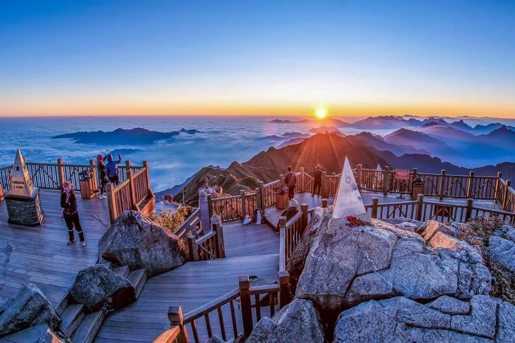 VÒNG CUNG TÂY BẮC