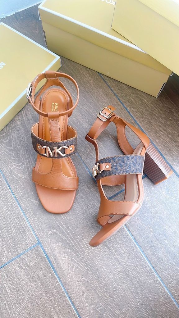 Sandal MK phối canvas cao 8p NA580