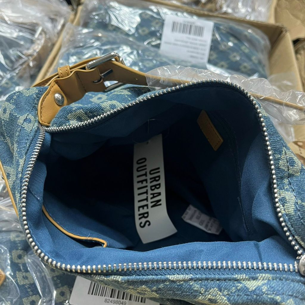 TX Túi Urban Outfitters denim sz30*23*9 NA330