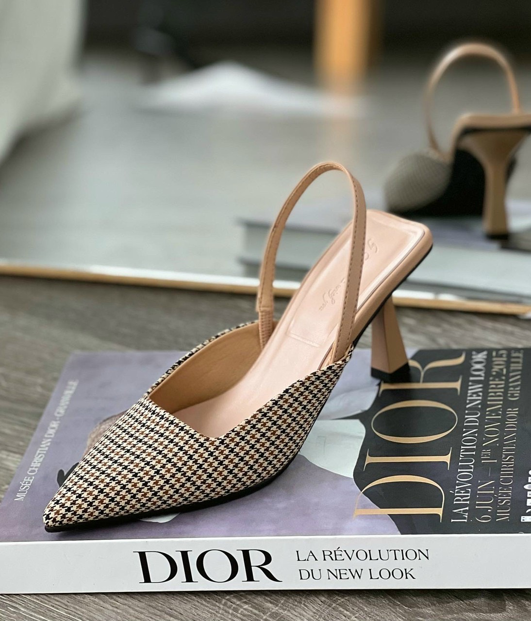 How Christian Dior revolutionized fashion 70 years ago  DW  02102017