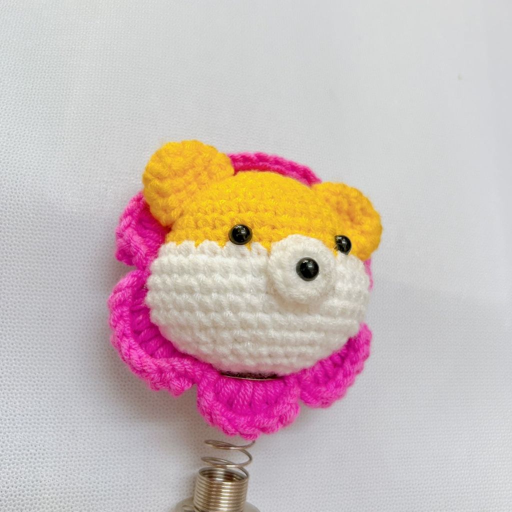 Lúc Lắc Gấu Vàng Viền Hoa