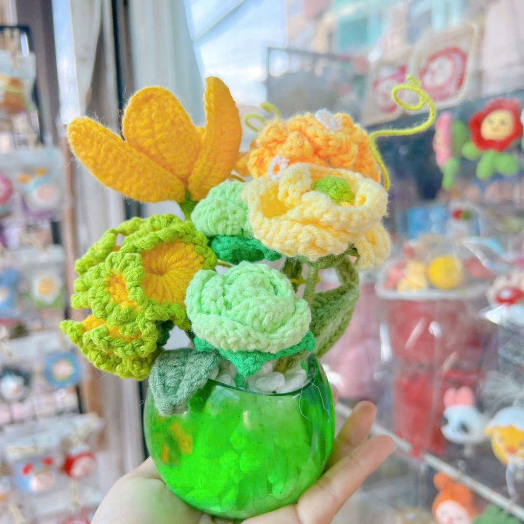 Chậu Hoa Xanh Lá