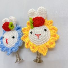 Lúc Lắc Thỏ Bông Hoa