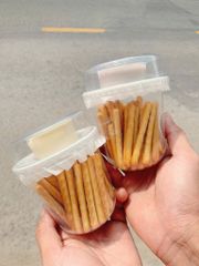 Food & Drinks Bánh Que Chấm Kem Khoai Môn