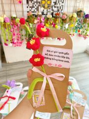 Bìa giấy kraft gắn hoa, cành thú