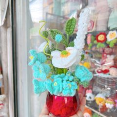 Chậu Hoa Xanh Trắng