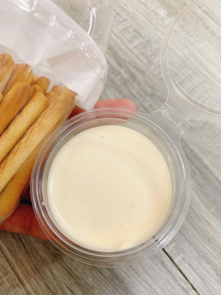 Food & Drinks Bánh Que Chấm Kem Caramel