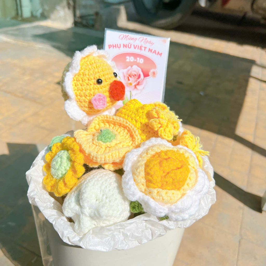 Bó Hoa Tròn Vịt Vàng