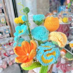 Chậu Hoa Xanh Vàng Cam
