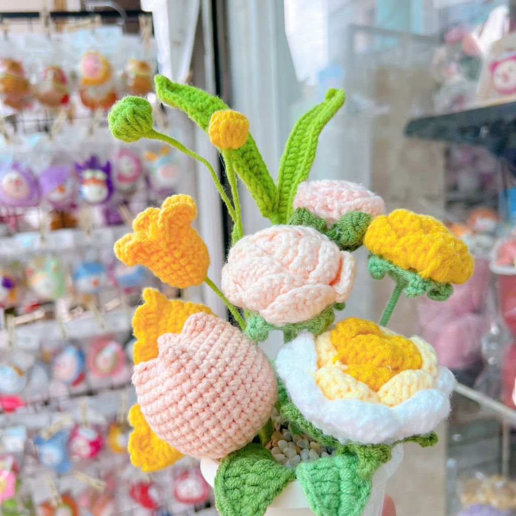 Chậu Hoa Vàng Nude