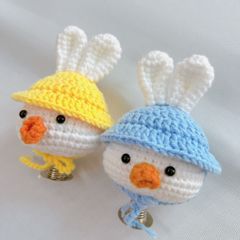 Lúc Lắc Bé Thỏ Đội Nón