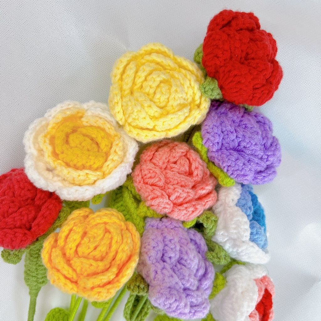 Cành Hoa Hồng Cánh Cuộn