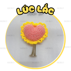 Lúc Lắc Trái Tim Viền Hoa