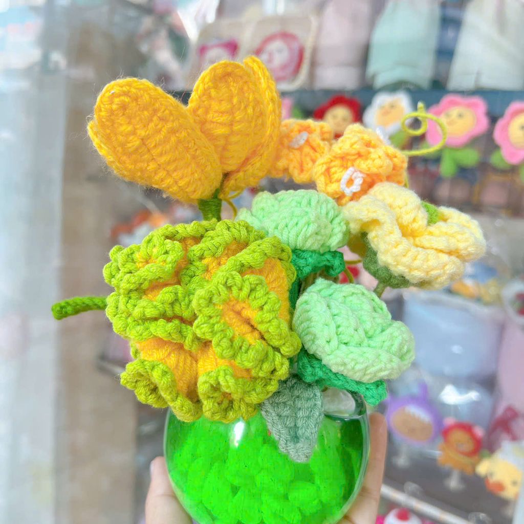 Chậu Hoa Xanh Lá