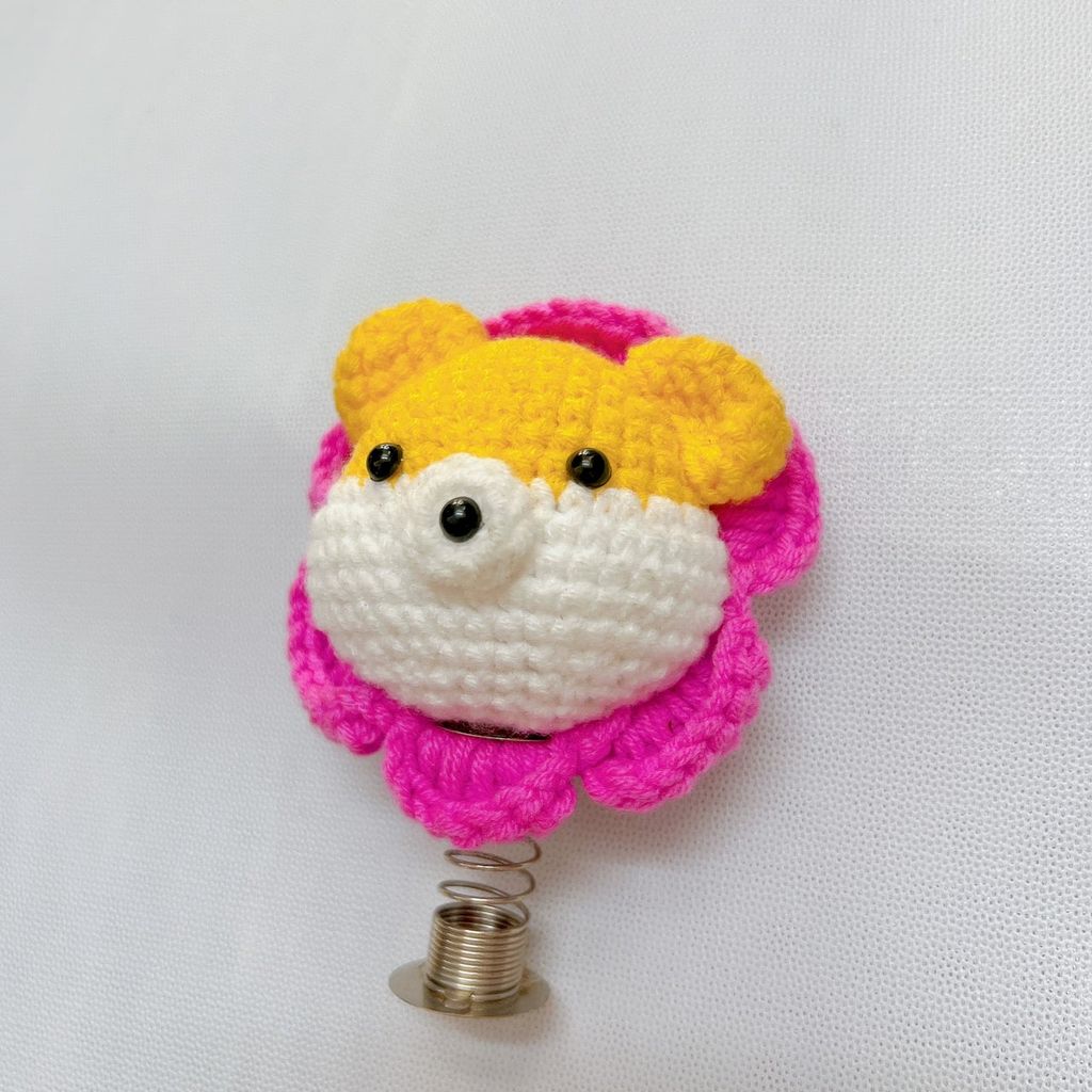 Lúc Lắc Gấu Vàng Viền Hoa