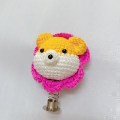 Lúc Lắc Gấu Vàng Viền Hoa