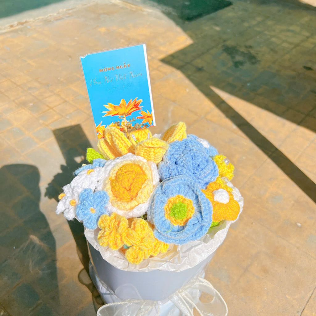 Bó Hoa Tròn Hoa Vàng Xanh