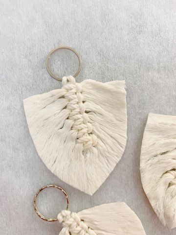 Macrame Móc Khóa Hình Chiếc Lá
