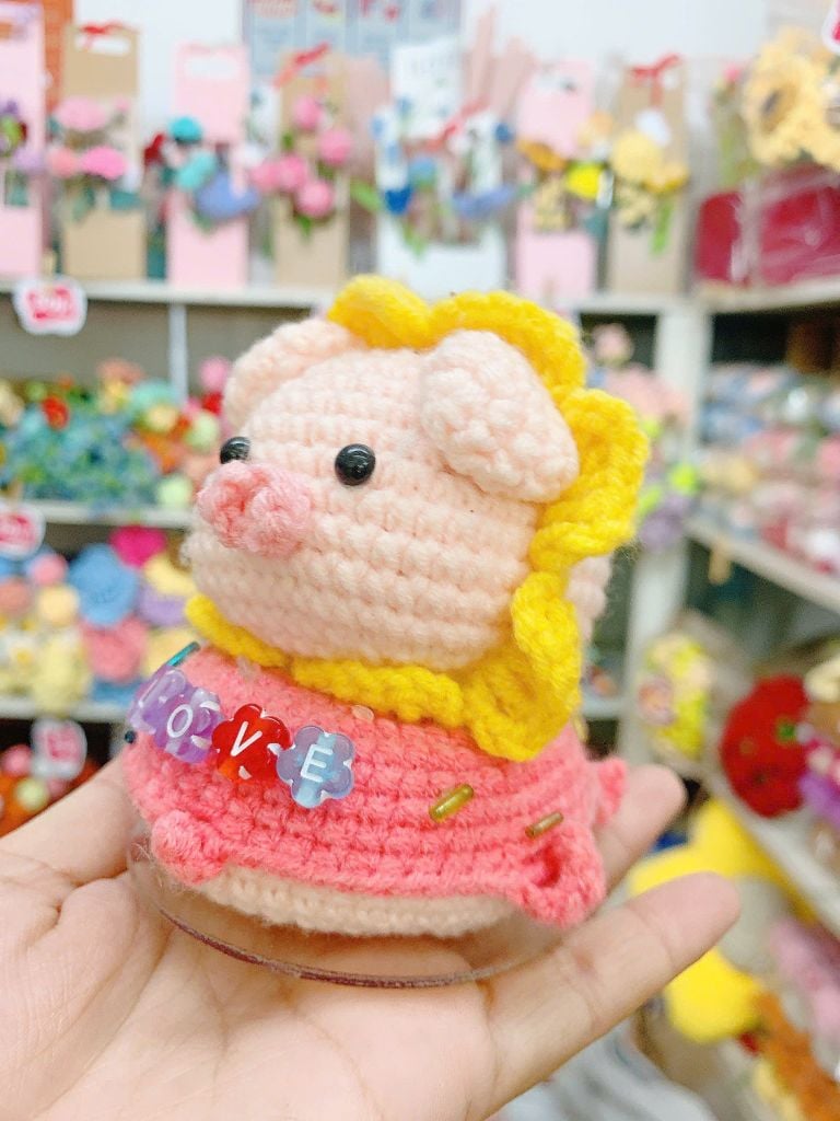 Đế Donut Lúc Lắc Heo Viền Hoa Vàng