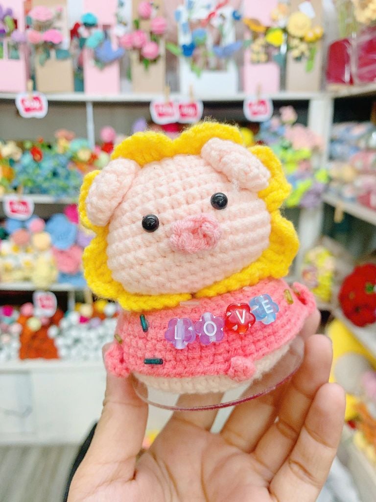 Đế Donut Lúc Lắc Heo Viền Hoa Vàng