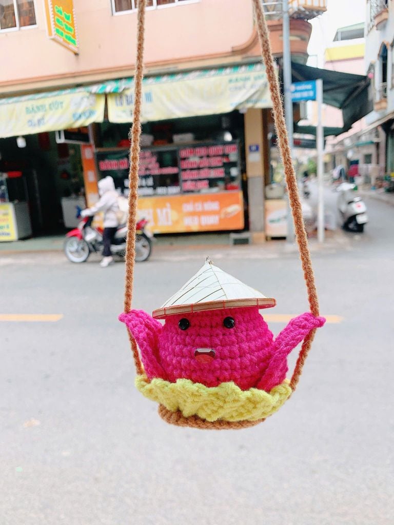 Dây Treo Bé Sen Đội Nón Lá