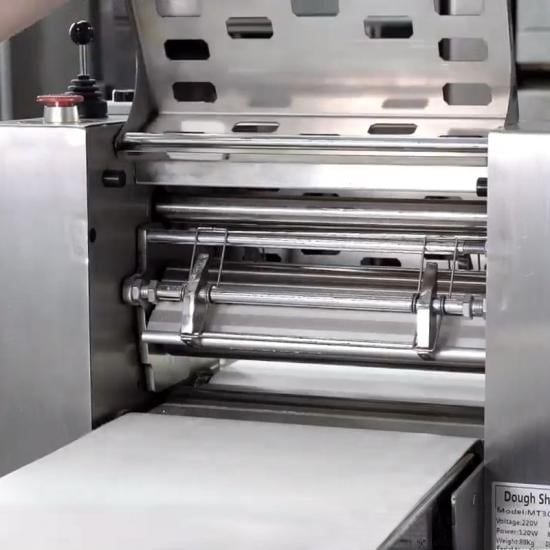 Máy cán bột 2 chiều để bàn MT400