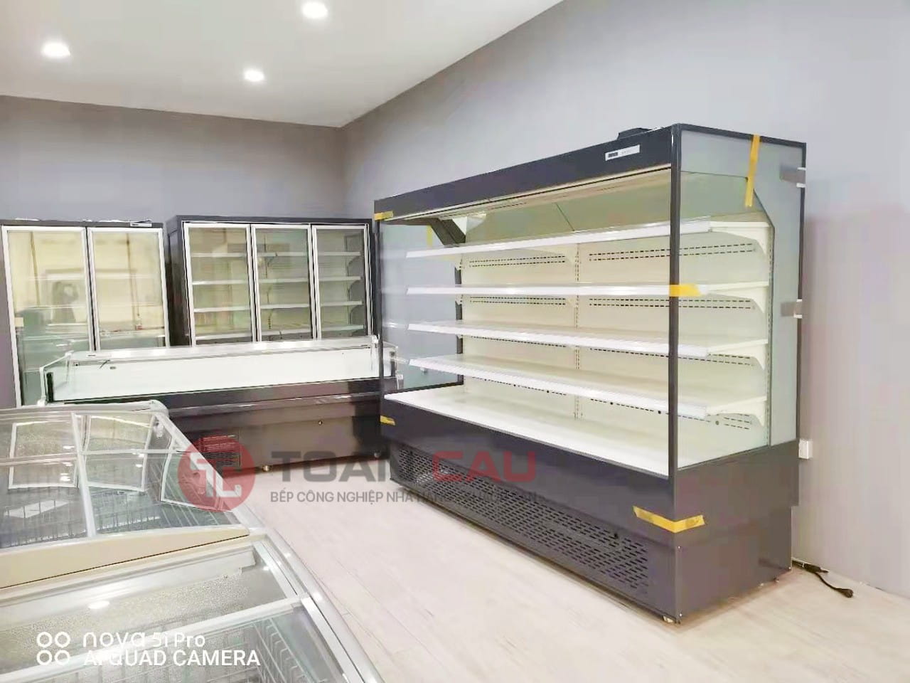 Tủ mát trưng bày siêu thị TKD-2500B (1)