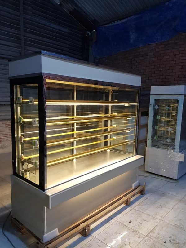 Tủ trưng bày bánh kem 5 tầng kính vuông màu trắng 1,8 mét
