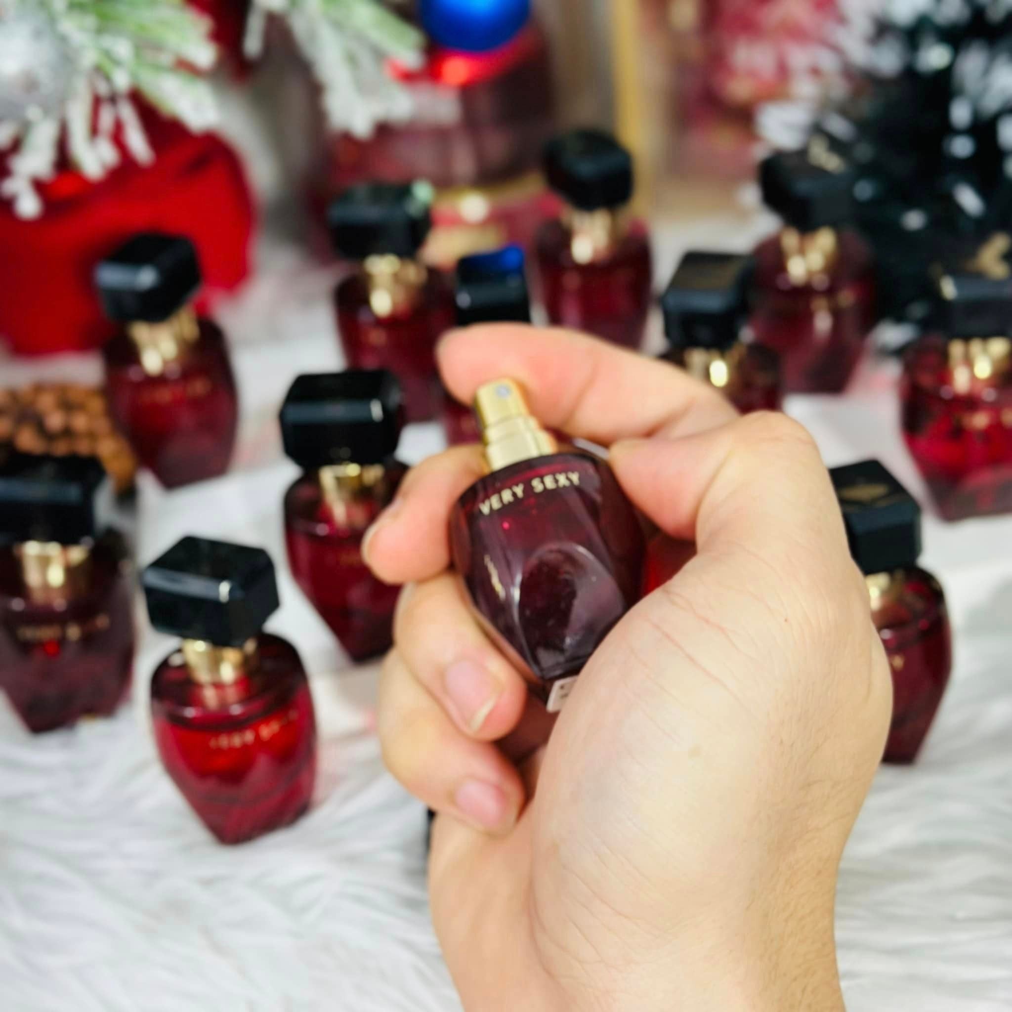  Victoria's Secret Very Sexy EDP Mini 7.5 ML (UNBOX) 