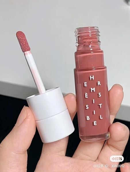  Son Dưỡng Hermès Hermesistible Infused Lip Care Oil 05 Rose Kola – Màu Hồng Gỗ 