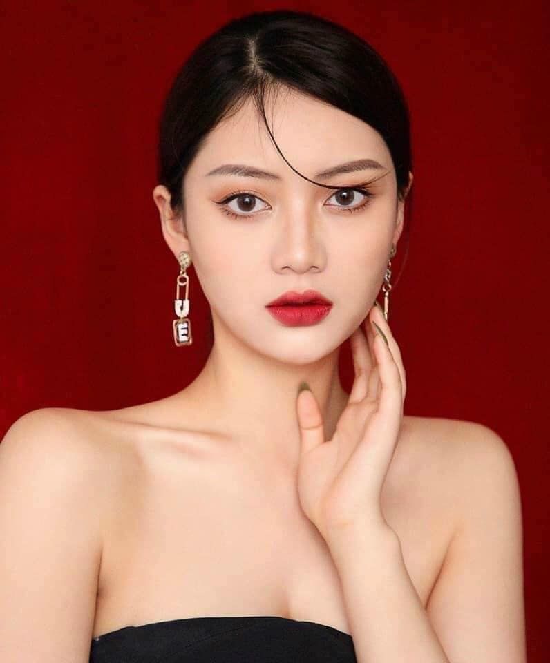  Son Chanel Rouge Allure Velvet Màu 56 Rouge Charnel - Màu Đỏ Tươi 