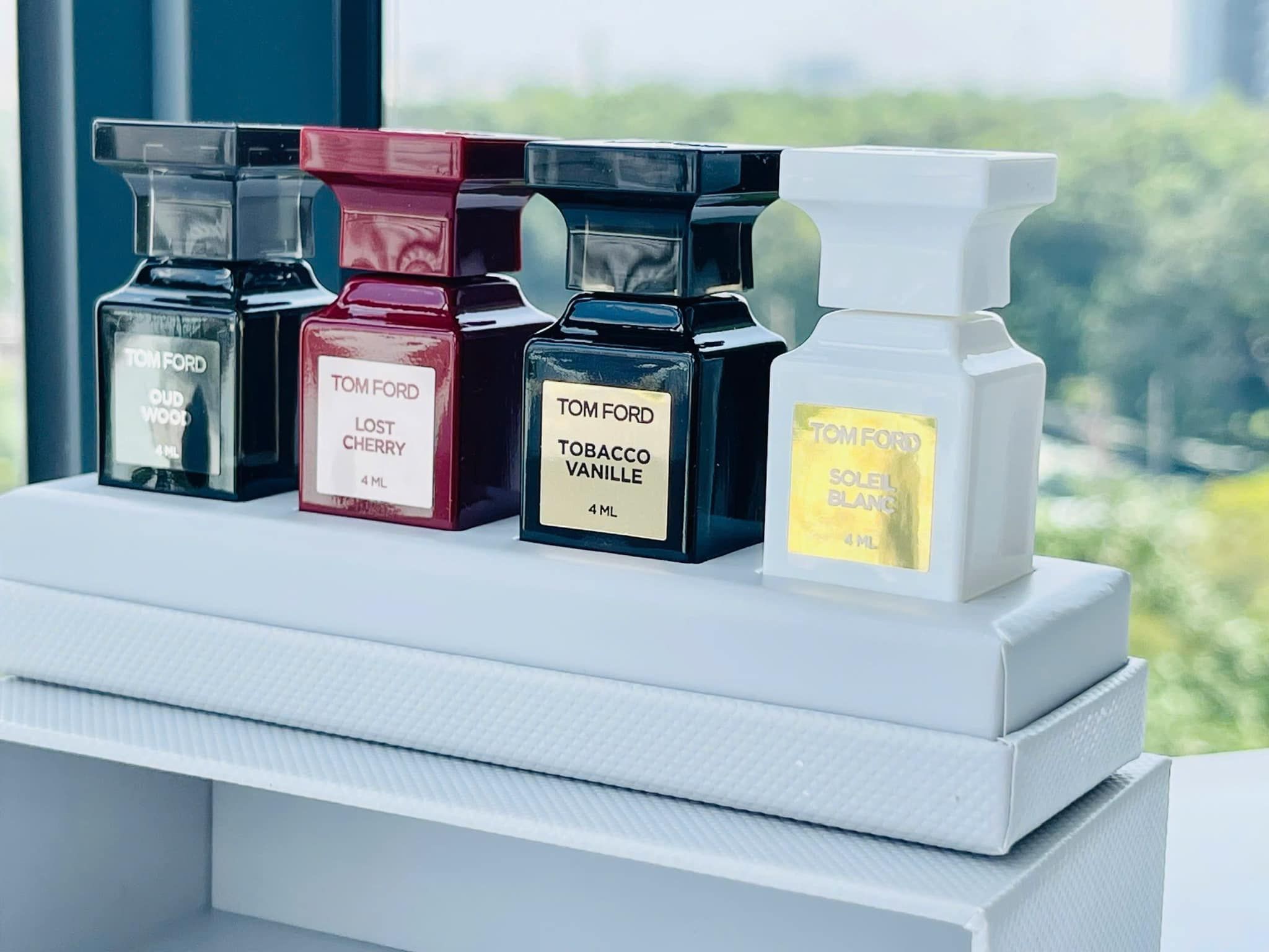  Bộ quà tặng nước hoa Tom Ford Private Blend mini 4 chai 