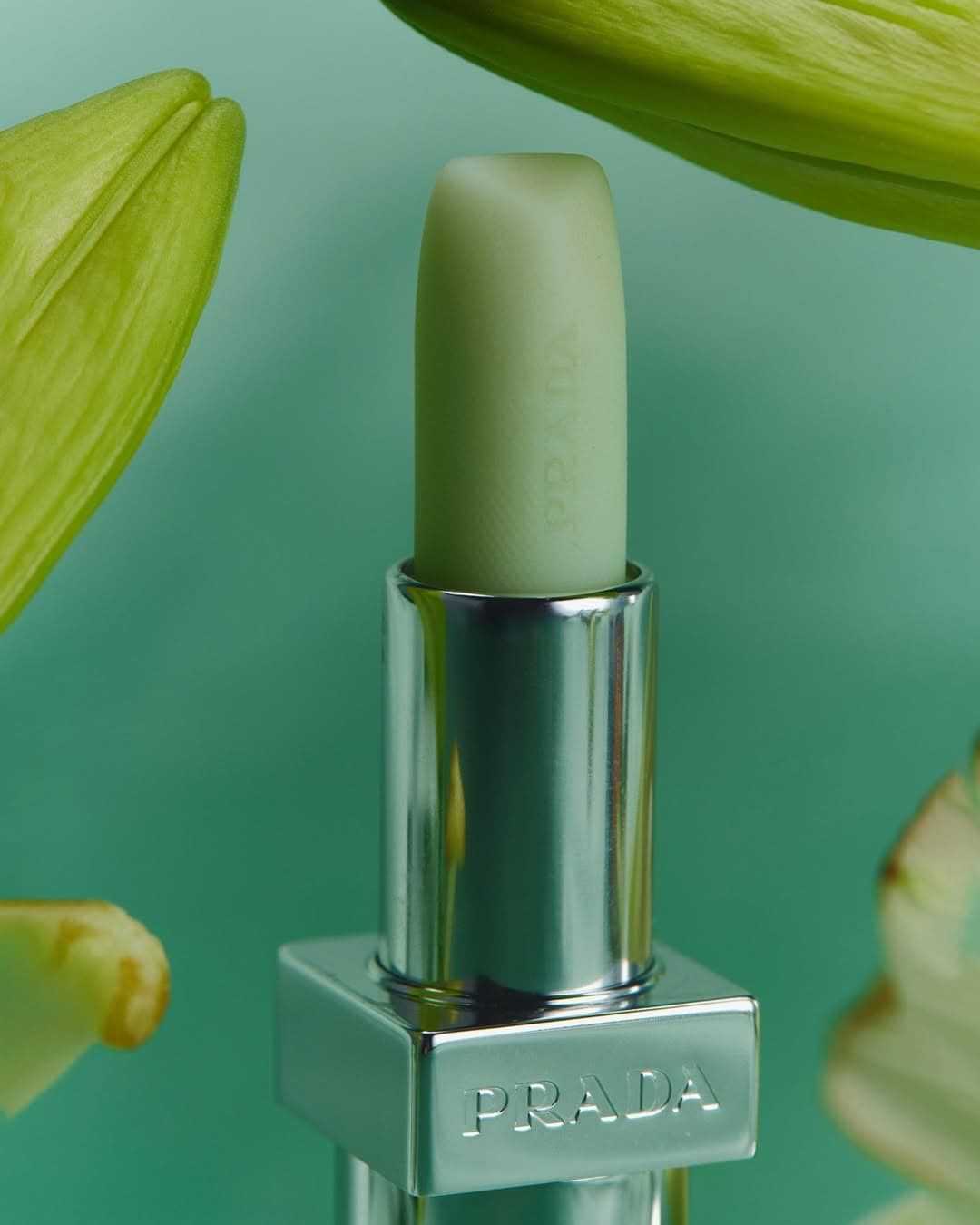  Son Dưỡng Prada Beauty Moisturizing Lip Balm U000 Universal 3.8g – Không Màu 