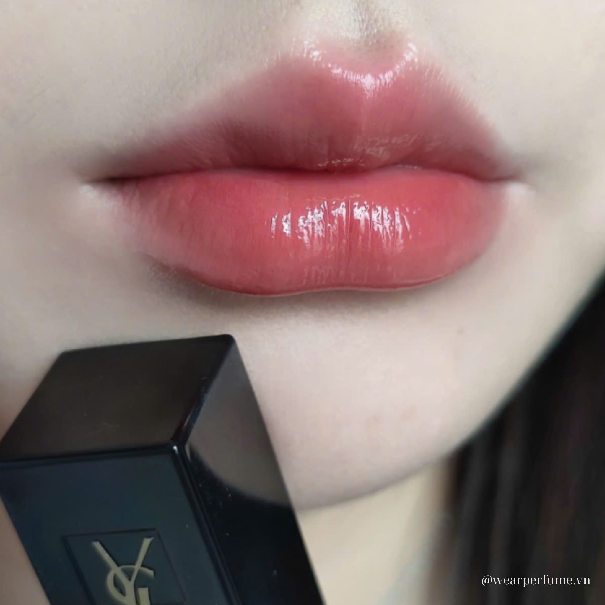  Son Yves Saint Laurent YSL The Inks Vinyl Cream 440 Rose Player – Màu Hồng Nude 