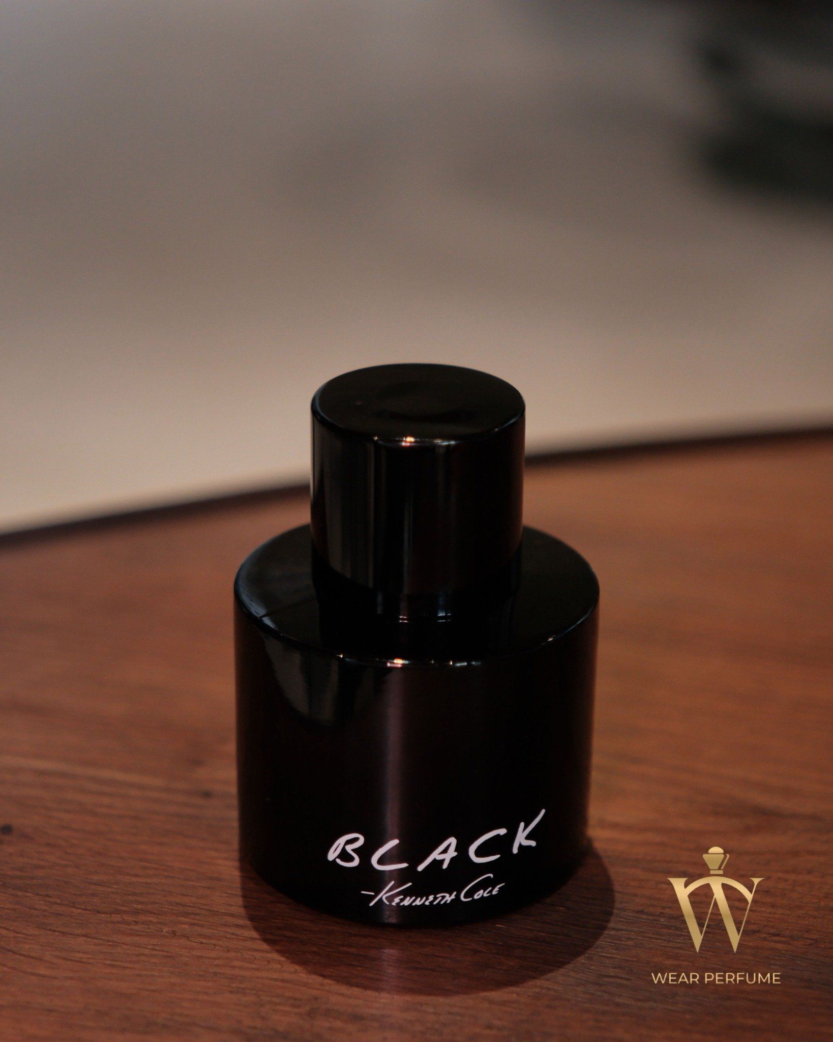  Kenneth Cole Black 
