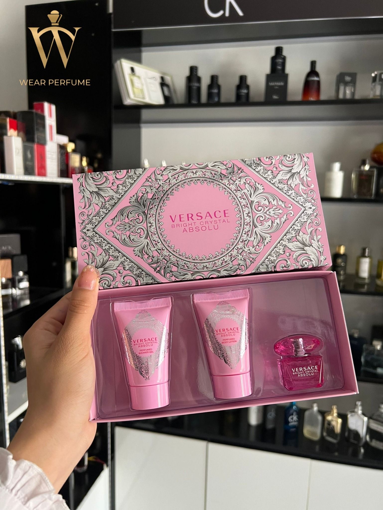  Set Nước Hoa Versace Bright Crystal Absolu 5ml + Sữa Tắm 25ml + Dưỡng Thể 25ml 