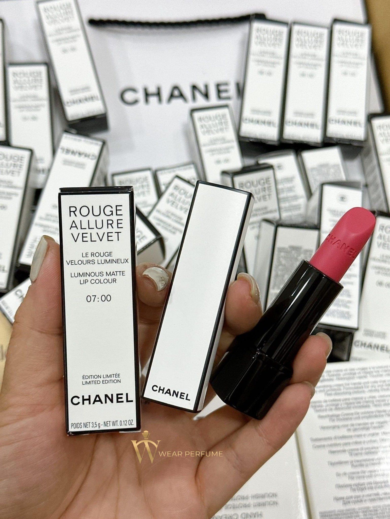  Son Chanel Rouge Allure Velvet Nuit Blanche 07:00 - Màu Hồng Baby 
