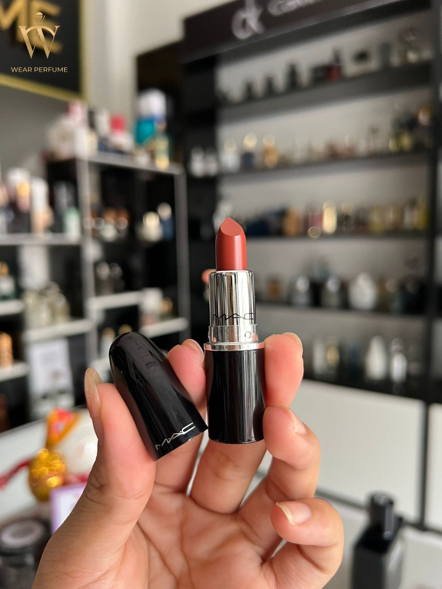  Set Son Mac Powder Kiss Lipstick Màu 543 Đỏ Cam Đất và 544 Đỏ Hồng Đất (1.8g x 2pcs) 