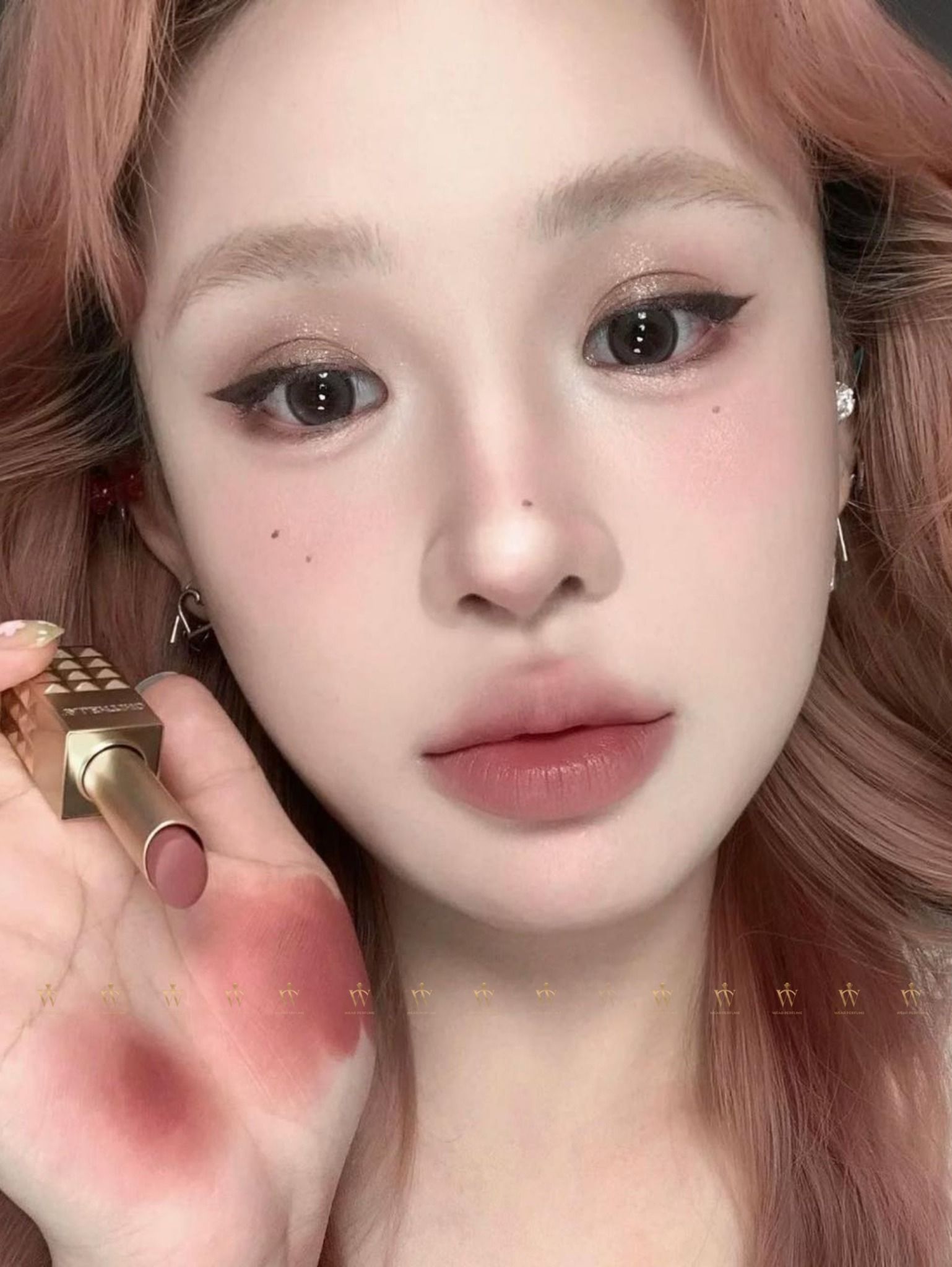  Son Valentino Spike Buttery Matte Lip Color 134R Couture In The Streets - Màu Hồng Đất 